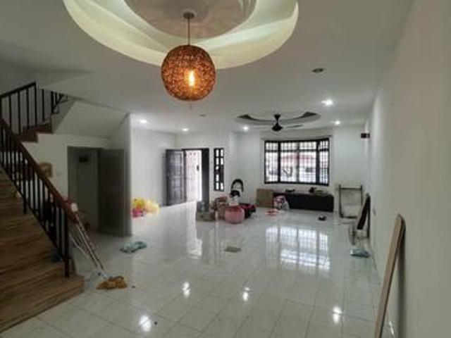 2 StoreyTmn Flora HeightMasai Jln MelatiBandar Seri AlamRenovate
