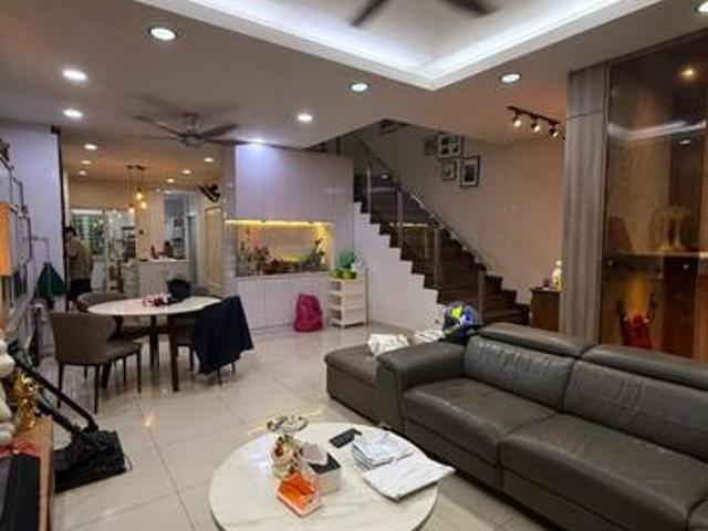2 stry landed FULLY RENO EXTENDED 4 ROOMS Mutiara Gombak