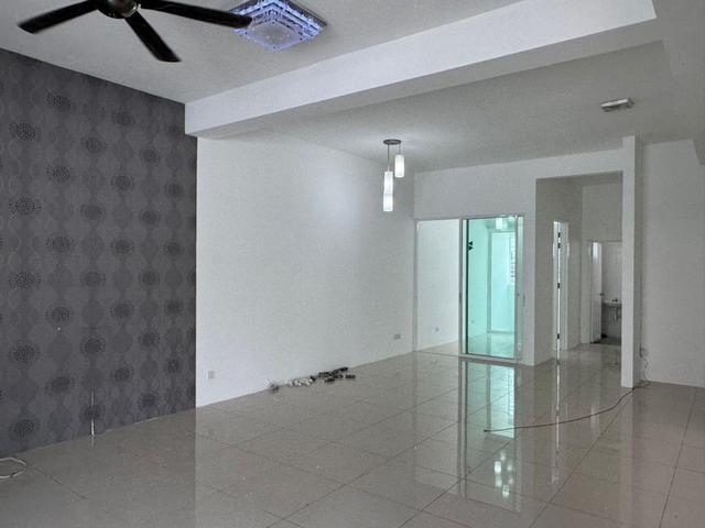 2 Sty Terrace Taman Nadayu 92 Kajang Freehold Guarded Super Cheap