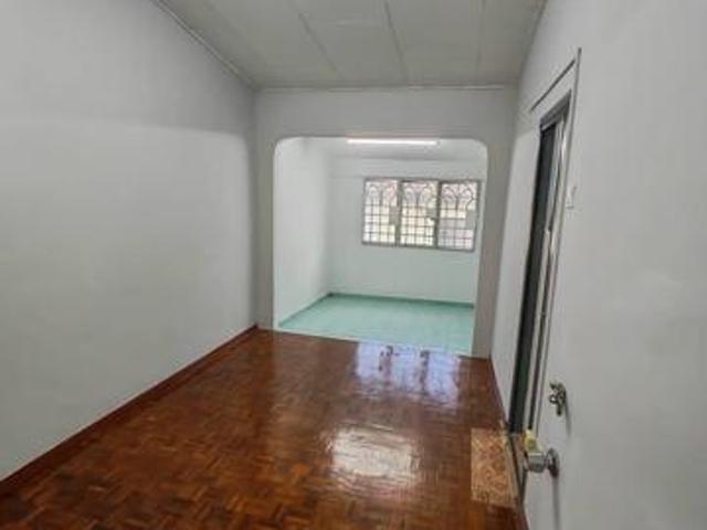 2 sty terrace Taman Sungai Besi Indah Renovated Super Cheap