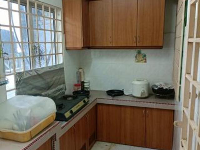 2 Sty Terrace 4R3B Taman Pinggiran Putra Seri Kembangan