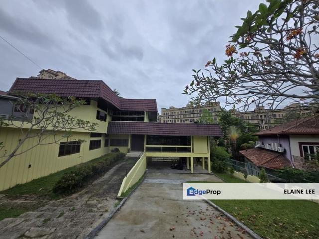 2 STY BUNGALOW SEC 16 PJ