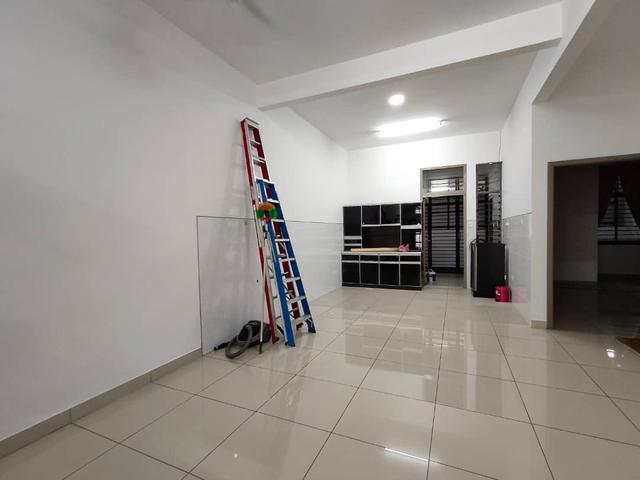 2 Sty House Tmn Redang Molek Partly Furnish Offer now