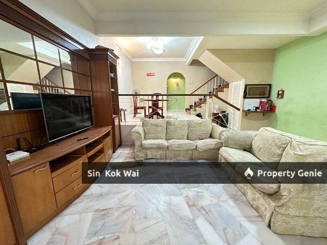 2 Sty House, Freehold, Gated Guarded, Super Cheap, Renovated, Cheras