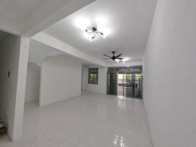 2 Sty House Fully Reno At Jalan Anggerik Amanjaya