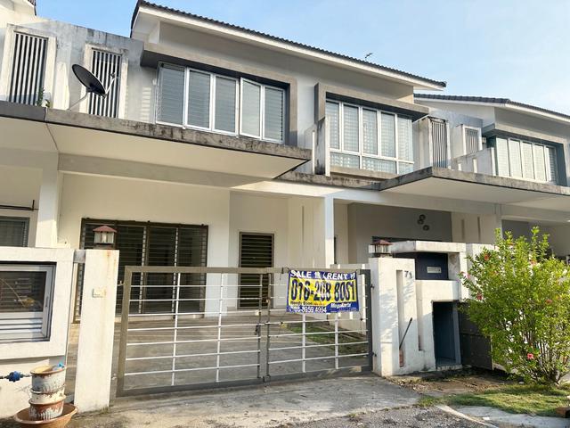 2 sty intermediate link house Taman Putra Prima 8b PP2 22x65