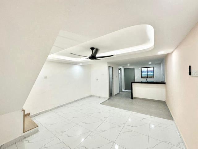 2 Sty Low Cost Jalan Cenderai Renovated Extended Taman Megah Ria Masai