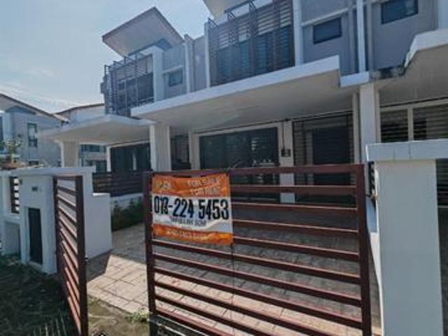 2 Sty Non Bumi 1900sqft Saujana KLIA Sepang