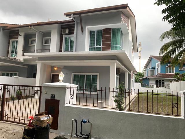 2 Sty Semi D Bandar Tasik kesuma Semenyih Selangor