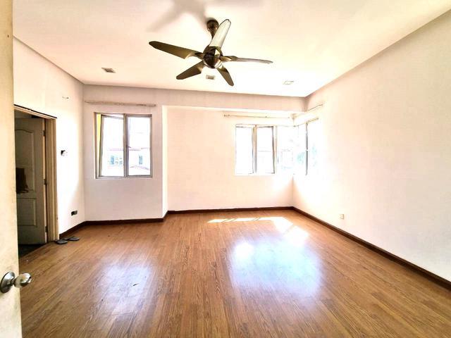 2 Sty Semi D Gated Guarded Partially Furnished Botanic Port Klang