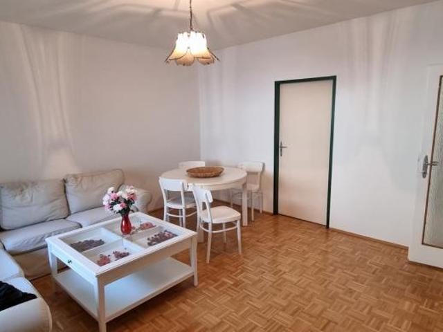 2 Schlafzimmer Fischamend Markt 2401 LS81582404