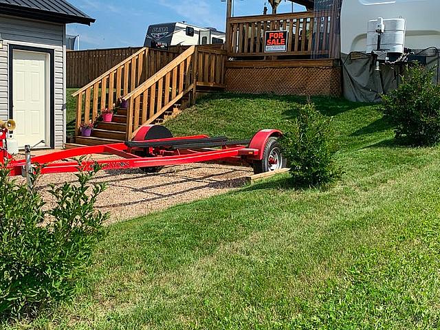 2 Serviced Lake Lots With A Garage And Trailer, Elinor Lake