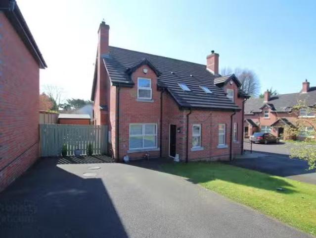 2 Sheiling Grange
