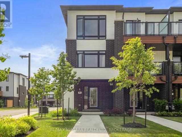2 Sidney Rose Common N, St. Catharines Glendale/Glenridge, ON, L2T 0B3 townhouse for sale | Listing ID X12222 | Royal LePage
