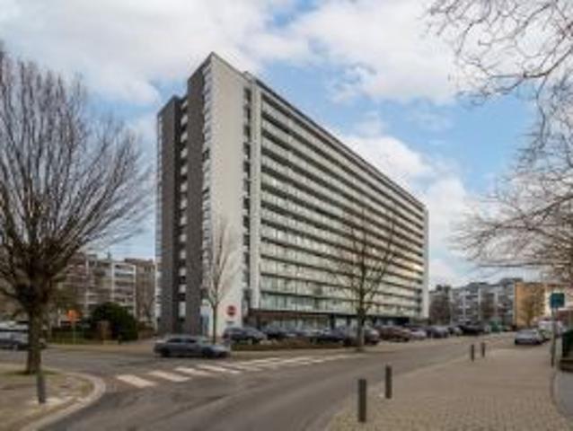 2 slaapkamer appartement op de 11e verdieping in Merksem te…