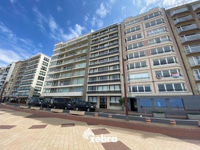 2 slaapkamer appartement met zeezicht en inpandig zwembad!