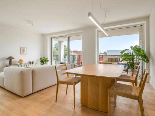 2 slaapkamerappartement te koop aan de kust