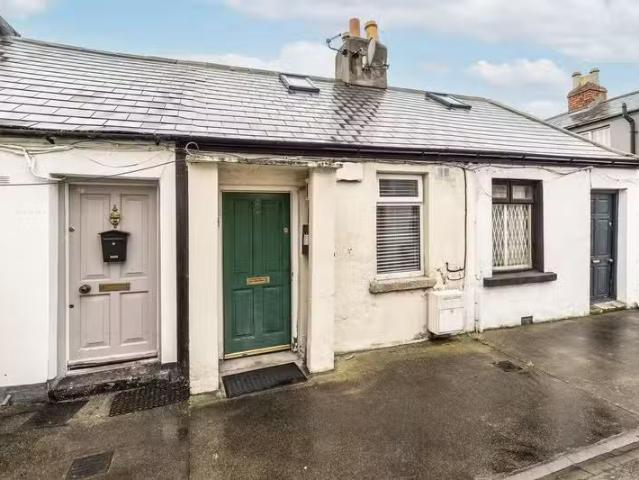 2 Spencer Place, North Strand, Dublin 3, D03W9V9 is for sale