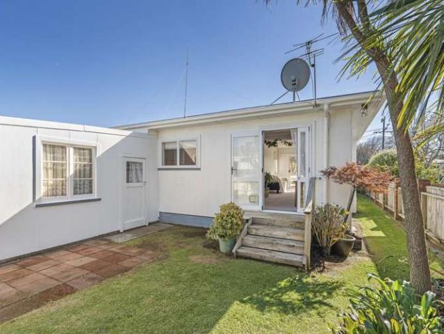 2 Turakina Street, Merrilands, New Plymouth