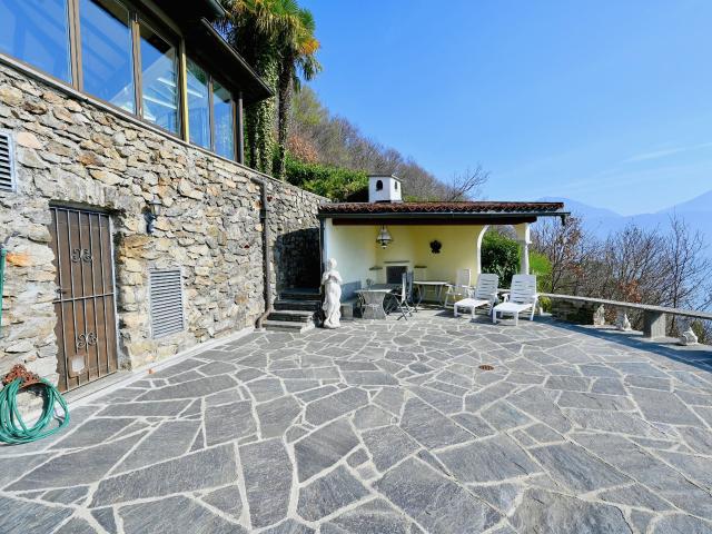 Villa with 14.5 rooms on sale in Vico Morcote 428 m² | dreamo. Ch