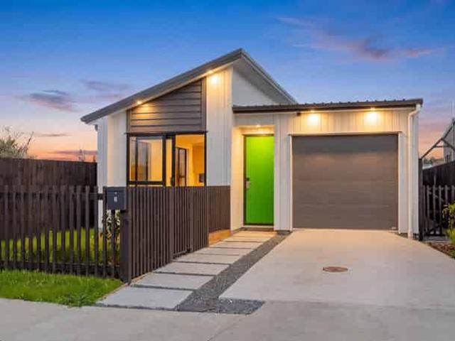 2 Taikato Road, Papakura, Papakura