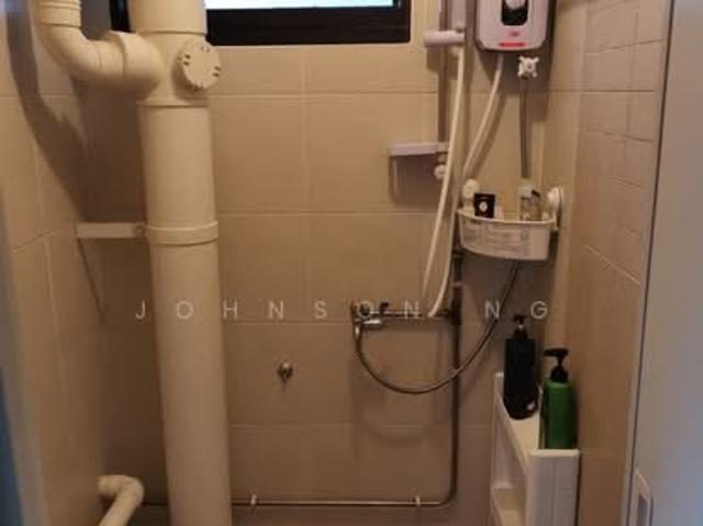 2 Tanjong Pagar Plaza HDB Apartment Room Rental, $1,200, 1 Bed 1 Bath 130 sqft $9.23 psf