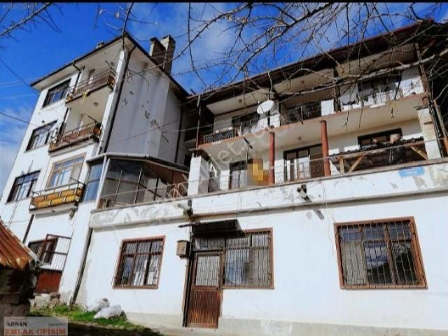 2 Tapulu. Çok Uygun Satılık Bitişik Bina 455 M2 Arsa İçinde