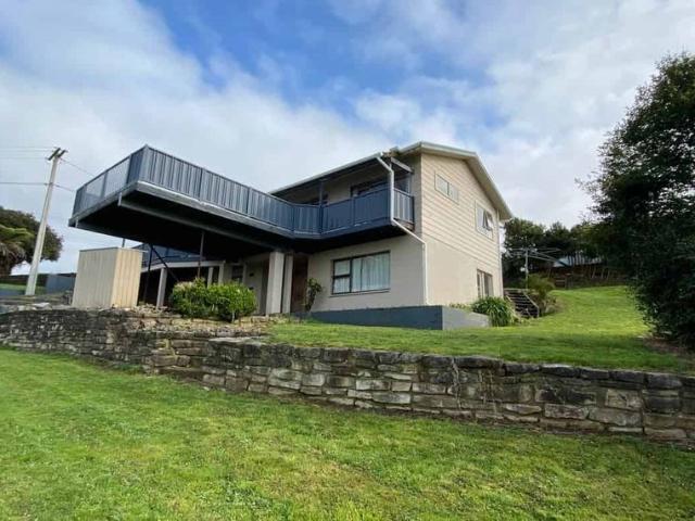 2 Te Waireka Road