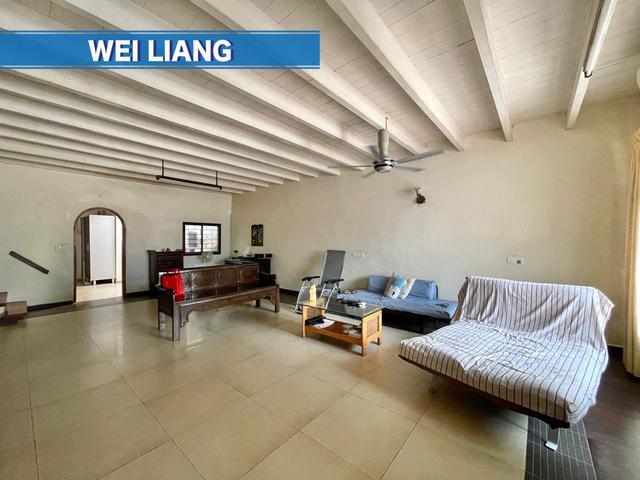 2 Terrace 2000sf POTENTIAL HOUSE FOR REBUILD l EASY ACCESS ROAD