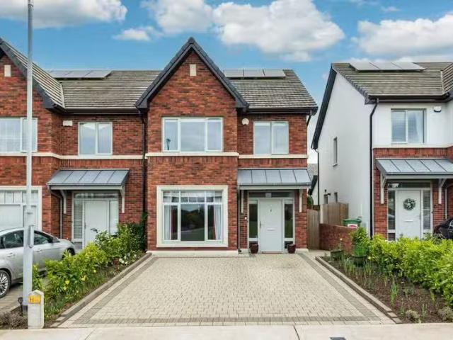 2 The Stables, Castle Farm, Naas, Co. Kildare, W91RKN8 is for.