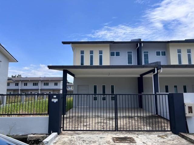 2 Tingkat Corner Richmond Park Jln Serian batu 29