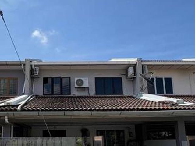 2 Tingkat Tengah Depan Unimas FreeHold Title
