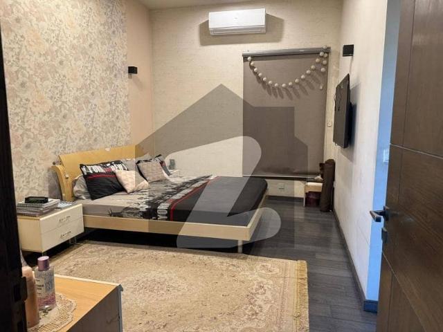 2 Unit 500 Yards Bungalow 6 Bedrooms In DHA Phase 8 For Sale