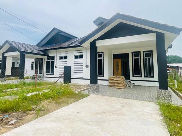 2 Unit Rumah SemiD Cantik Di Melor Depan Akademik Memandu Anda