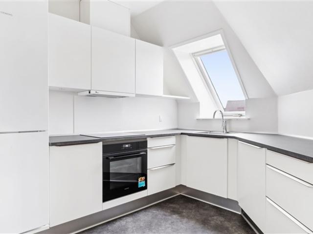 2 værelser for 8.273 kr. pr. måned, Odense C, Fyn