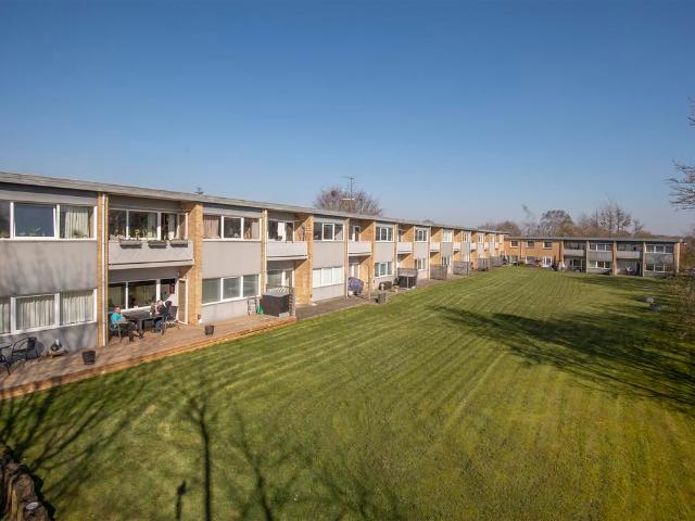 2 værelses lejlighed på 75 m²