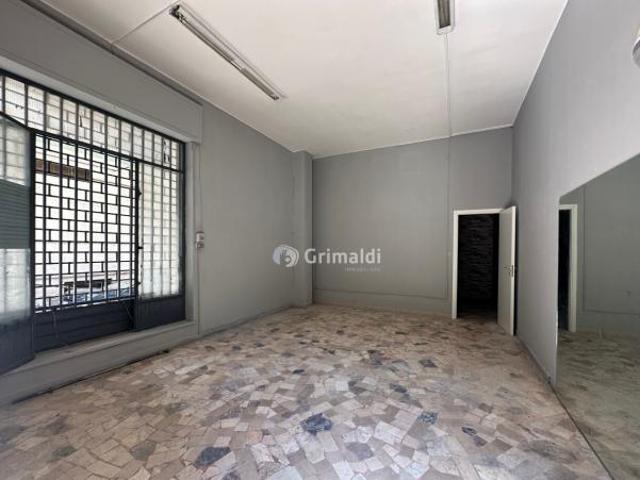 2 Vetrine in affitto a Pomigliano d'Arco