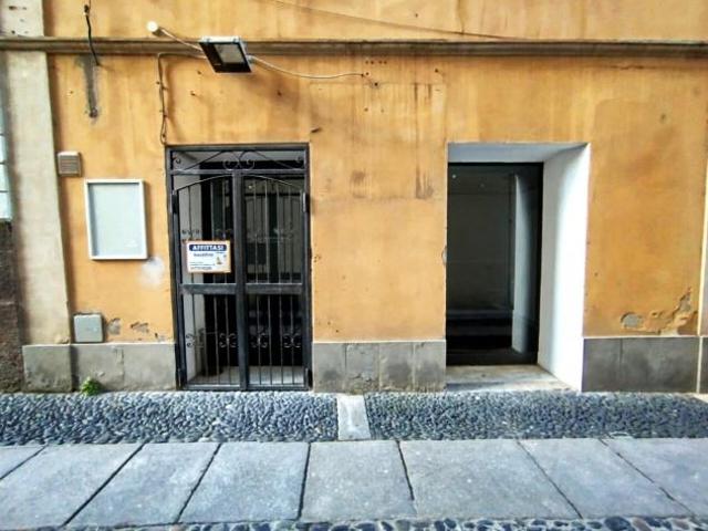 2 Vetrine in affitto a Sassari
