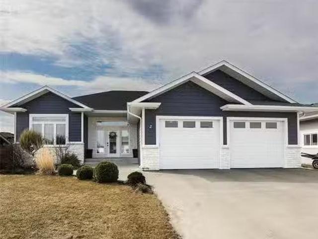 2 Warbler Way, Winkler, MB, R6W 0H6 house for sale Listing.