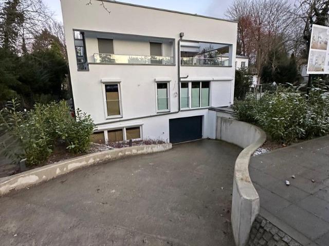 2 WE: 1x117m² 3 R= 1.386T€, 1x 185m² 4R= 1.943 T€ Erstbezug 3 R & 4 R Maisonett, Garten