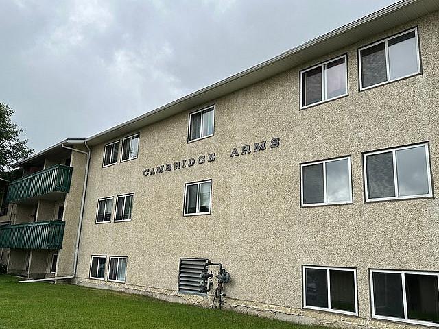 2 Weeks Free Renovated 1 bedroom Apartment Small Pet Friendly!