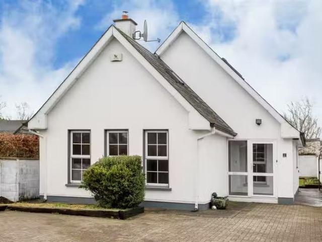 2 Whitethorn Grove, Celbridge, Co. Kildare