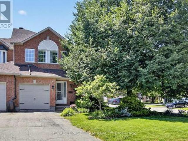 2 Wittingham Drive, Ottawa, ON, K2G 6H1 house for sale | Listing ID X13591 | Royal LePage
