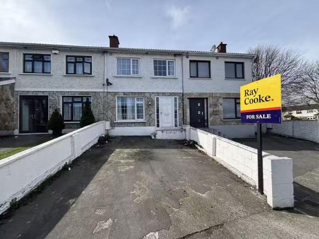 2 Woodford Heights, D22 RF60, Clondalkin, Dublin 22 is for sale