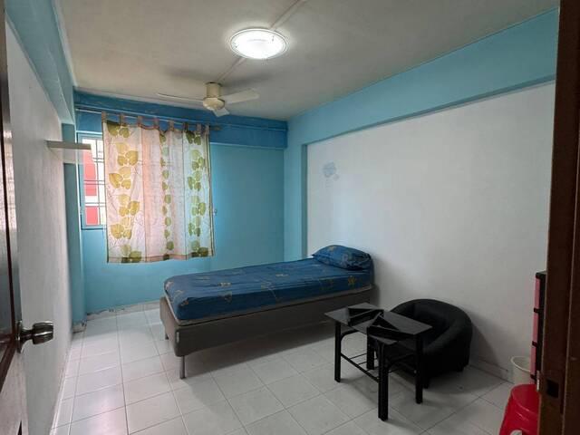 2 x Common Room @ Bukit Batok Street 33 BLK 323! AC & wifi!