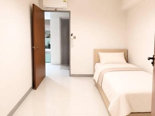 2 x Common Room @ Woodlands Rise 783B! NO AGENT FEES!