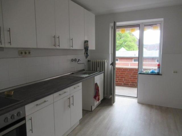 2 ZW mit Balkon am Ziegelteich 35 in Kiel zu vermieten! OTTO STÖBEN GmbH
