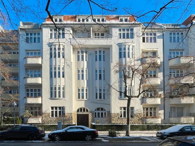 2 Zi Altbau ~86qm, Güntzelkiez, provisionsfrei, bezugsfrei