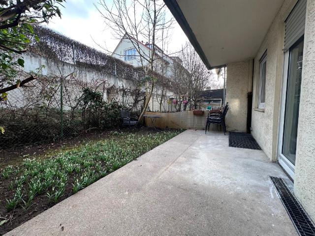 2 Zi. ETW mit großer Terrasse und eigenem Garten in Stuttgart Bad Cannstatt