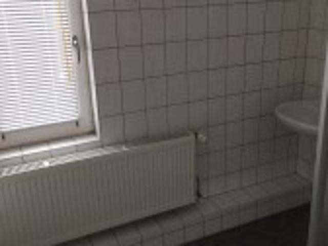 2 zi,kü,dusche/wc